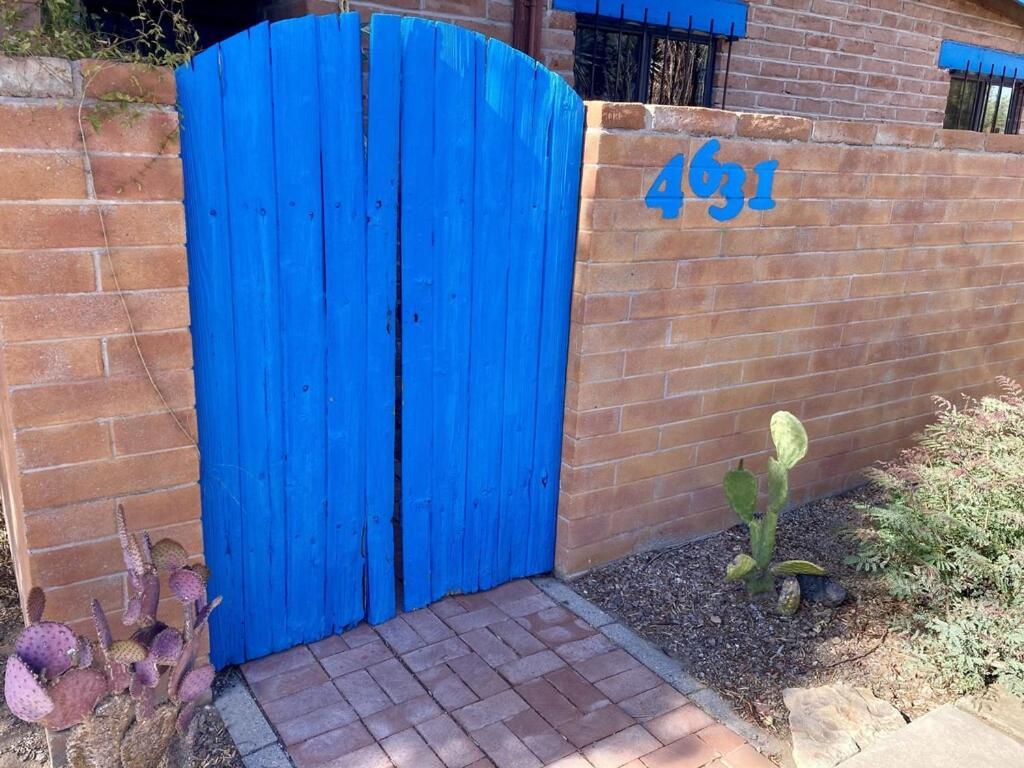 Casa Azul - Cute Centrally Located Adobe With Large Fenced Outdoor Living For Pets And Adults, Non-Smoking Tucson Exterior photo