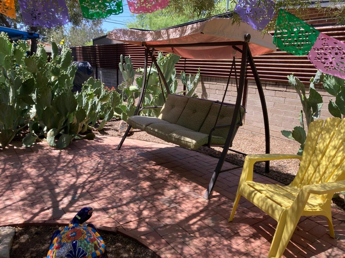 Casa Azul - Cute Centrally Located Adobe With Large Fenced Outdoor Living For Pets And Adults, Non-Smoking Tucson Exterior photo